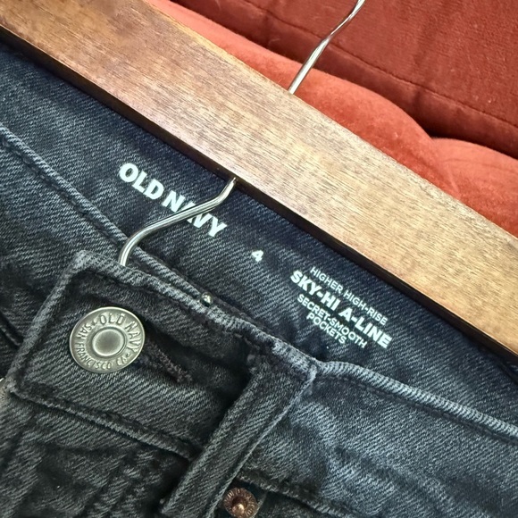 Old Navy Black Jean Shorts High-Waisted Distressed - Picture 5 of 5